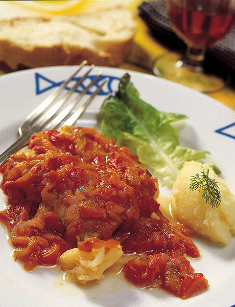 Bacalao con pimientos rojos